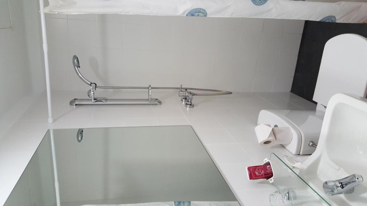 Hostal Residencia Catalina Palamós Kültér fotó