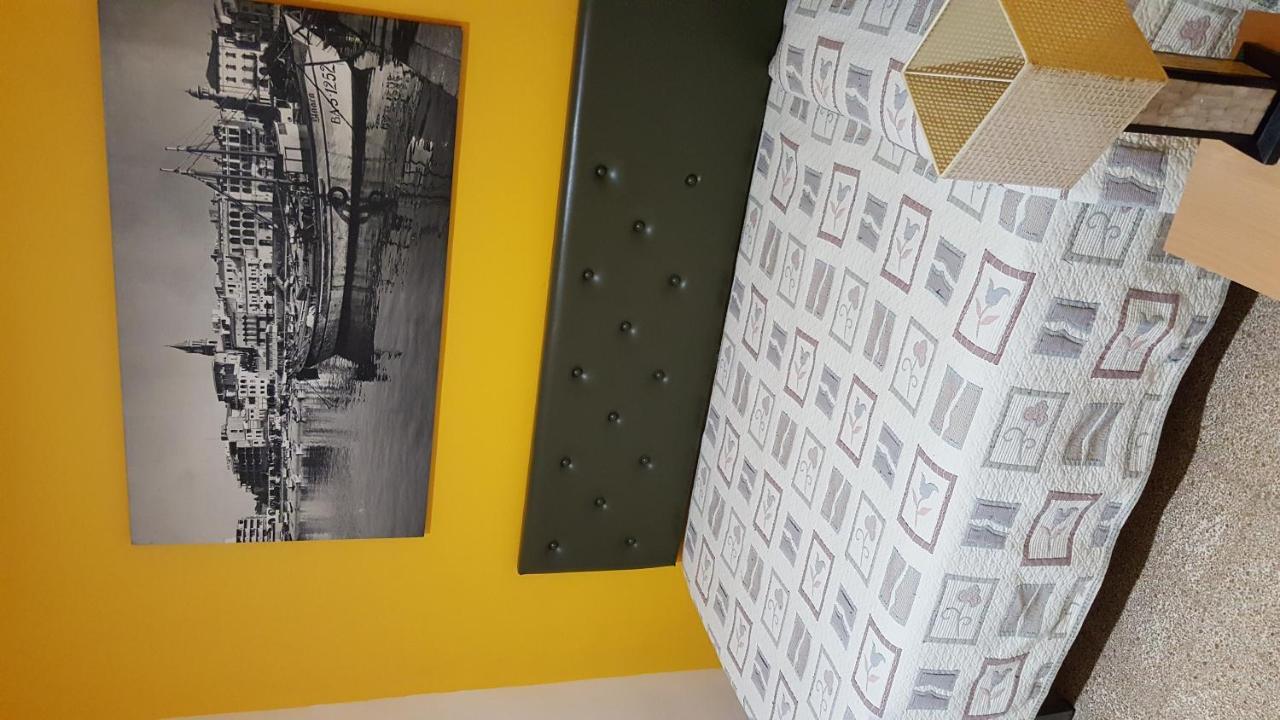 Hostal Residencia Catalina Palamós Kültér fotó