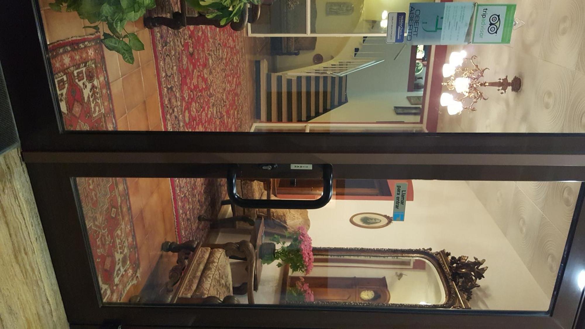 Hostal Residencia Catalina Palamós Kültér fotó