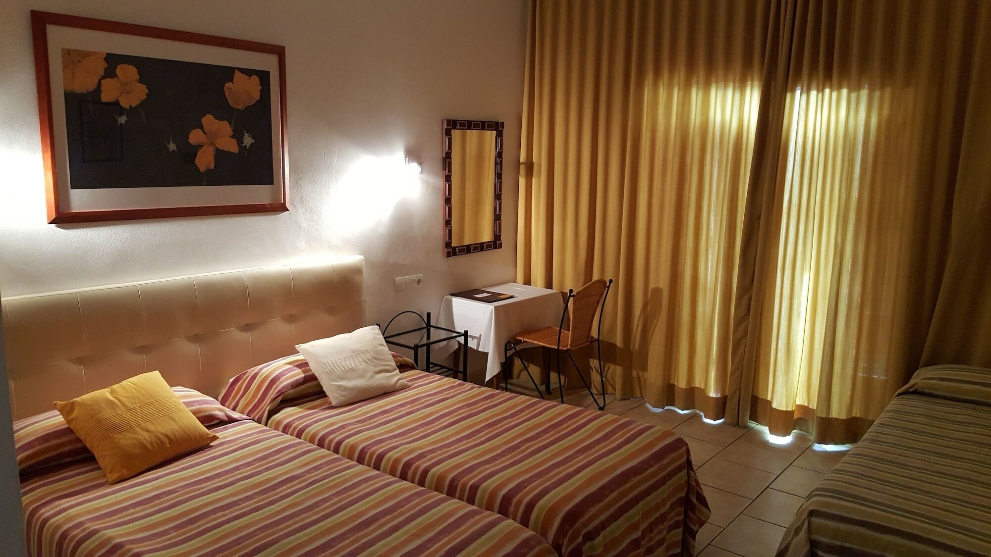 Hostal Residencia Catalina Palamós Kültér fotó