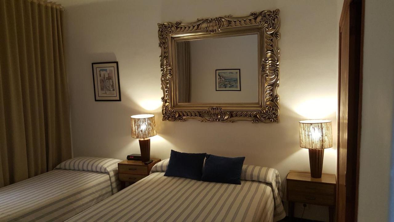 Hostal Residencia Catalina Palamós Kültér fotó